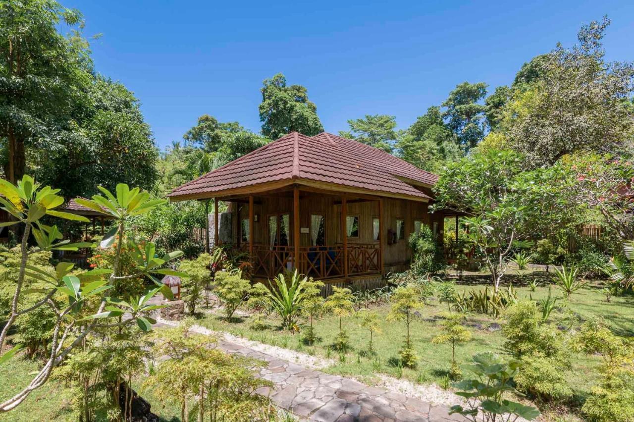 Siladen Resort & Spa Bunaken Esterno foto