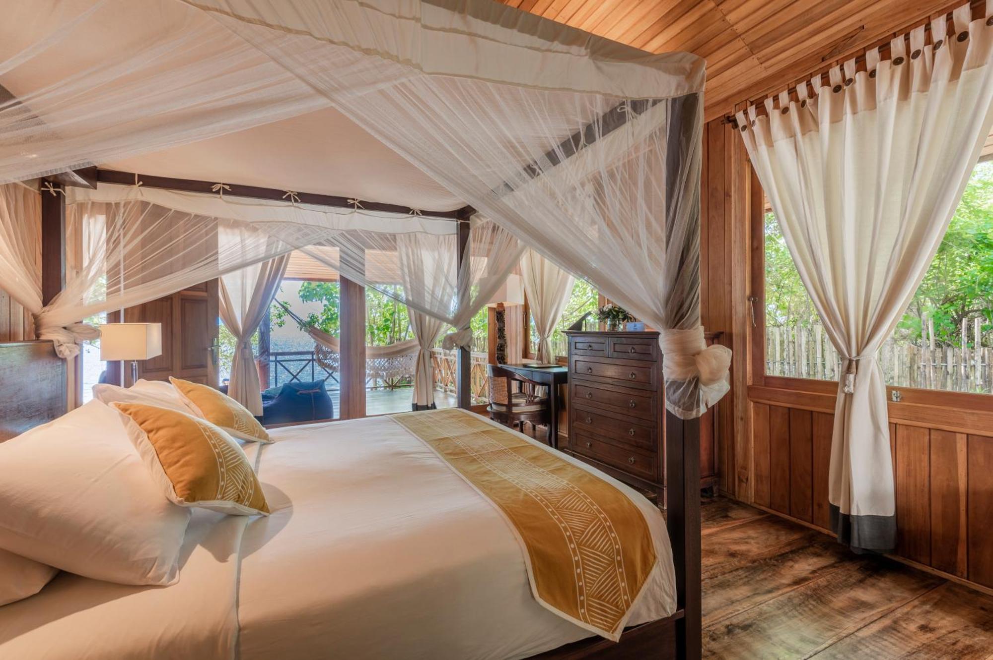 Siladen Resort & Spa Bunaken Esterno foto